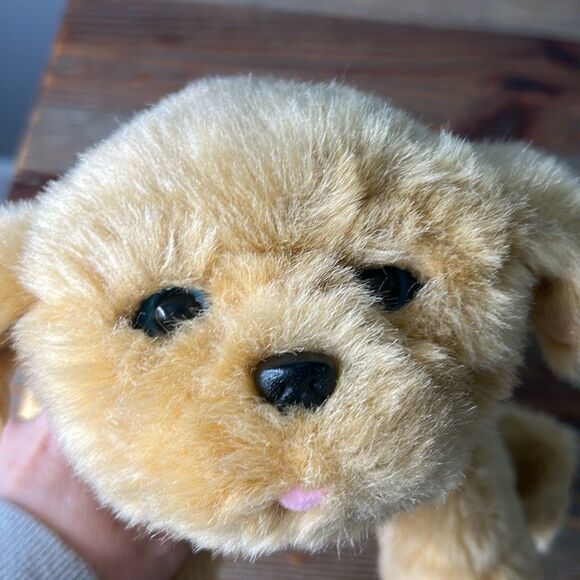 Little Live Pets Snuggles My Dream Puppy is an interactive dog plush - Picture 6 of 7